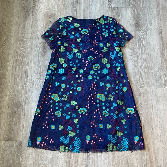 Tahari Floral Embroidered Navy blue Dress size 8 wedding shower guest - Picture 1 of 8